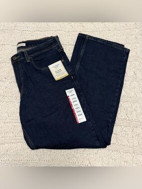 Men’s Levi's Dark Wash Relaxed Straight Jeans- 32x30